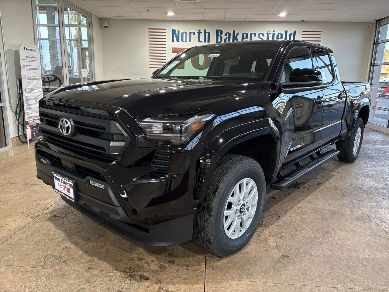 2026 Toyota Tacoma SR5 - Photo 6
