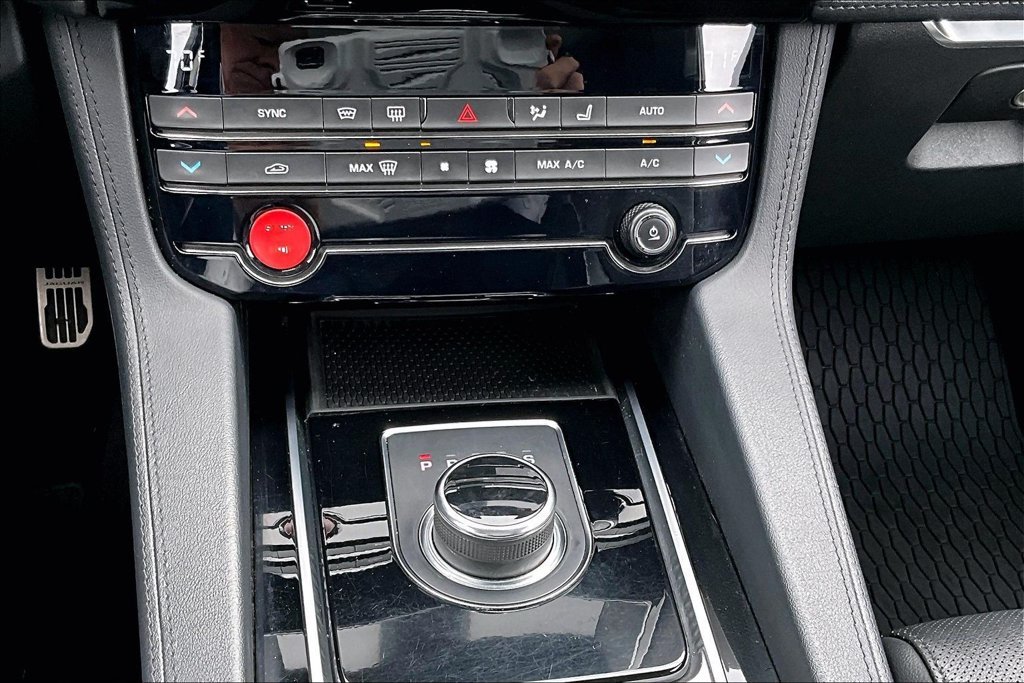 Used 2019 Gray Jaguar 25t Prestige image 24