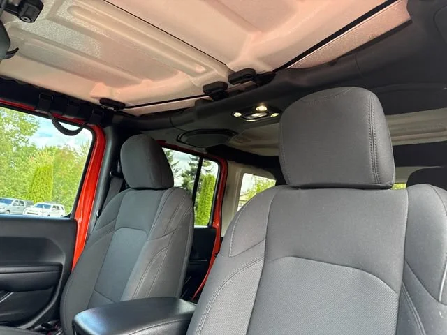 Used 2023 Punkn Metallic Clearcoat Jeep Sport S image 19