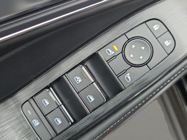 New 2026 Super Black Nissan Platinum image 10