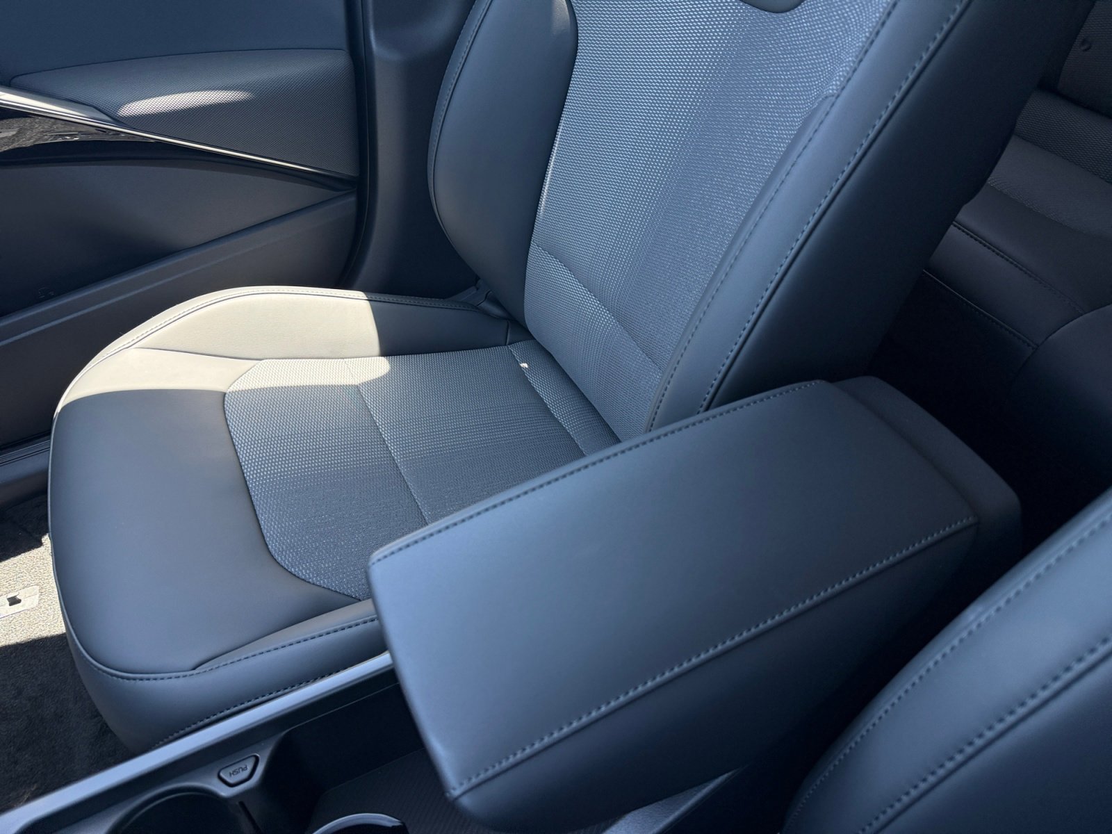 New 2026 Interstellar Gray Kia WIND image 14