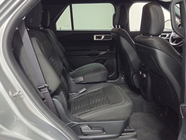 Used 2020 Silver Ford XLT image 17