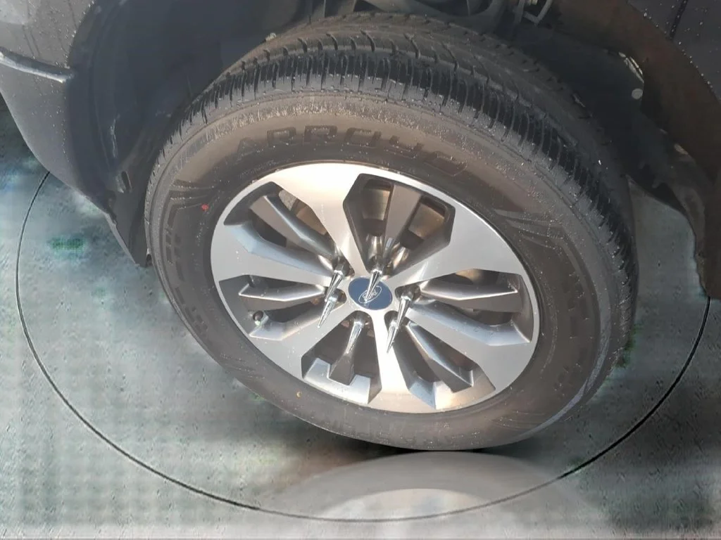 Used 2020 Black Ford XL image 6