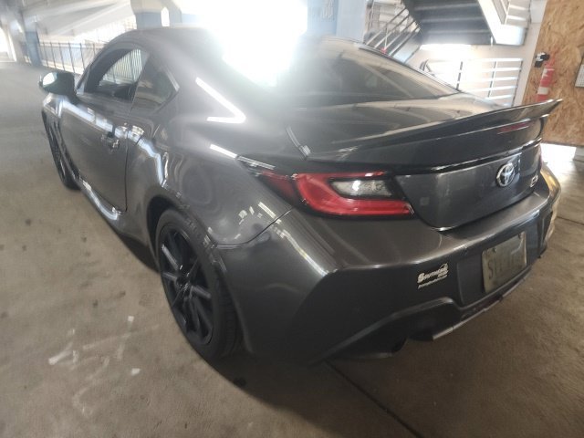 Used 2023  Toyota Premium image 3