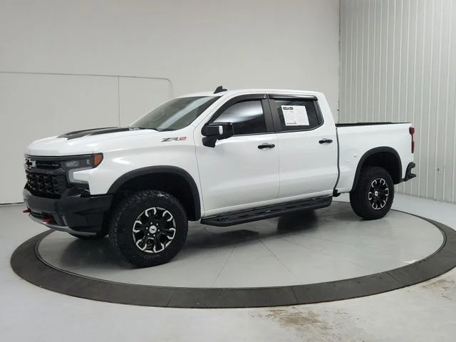 Used 2022 White Chevrolet ZR2 image 3
