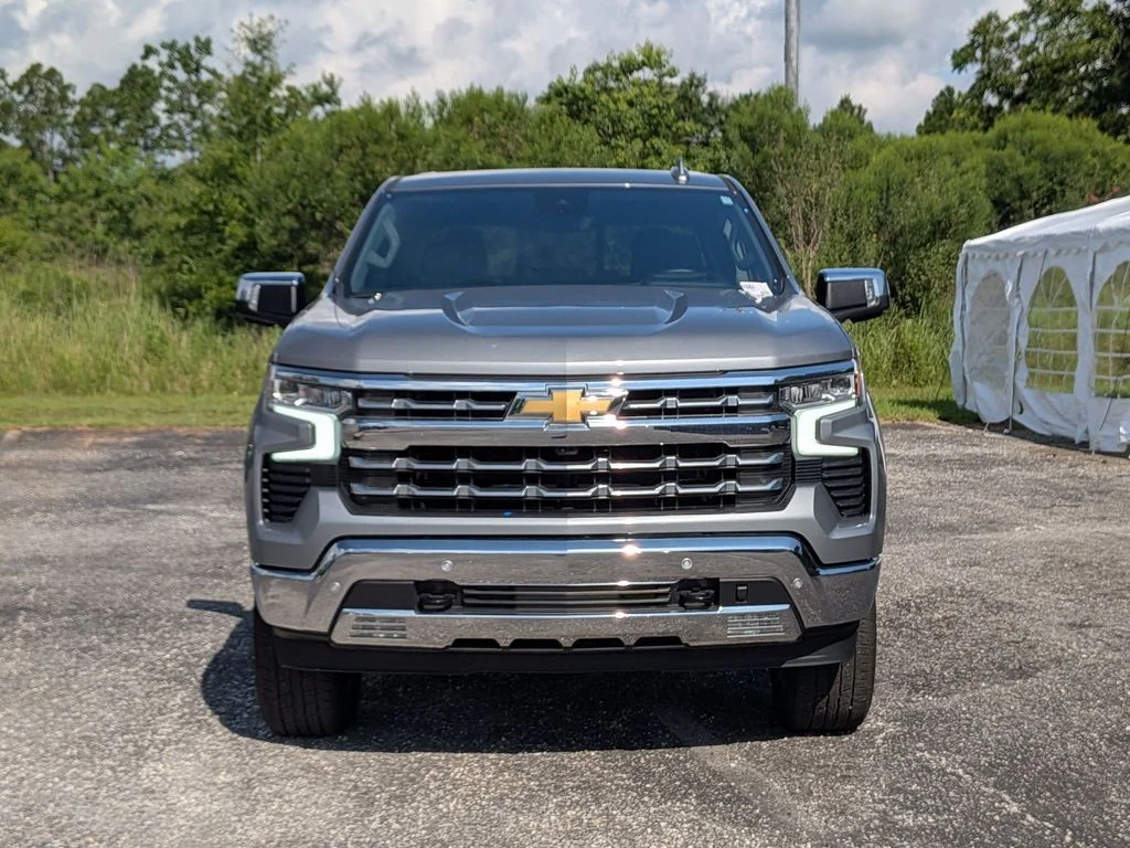 Used 2025 Gray Chevrolet LTZ image 8