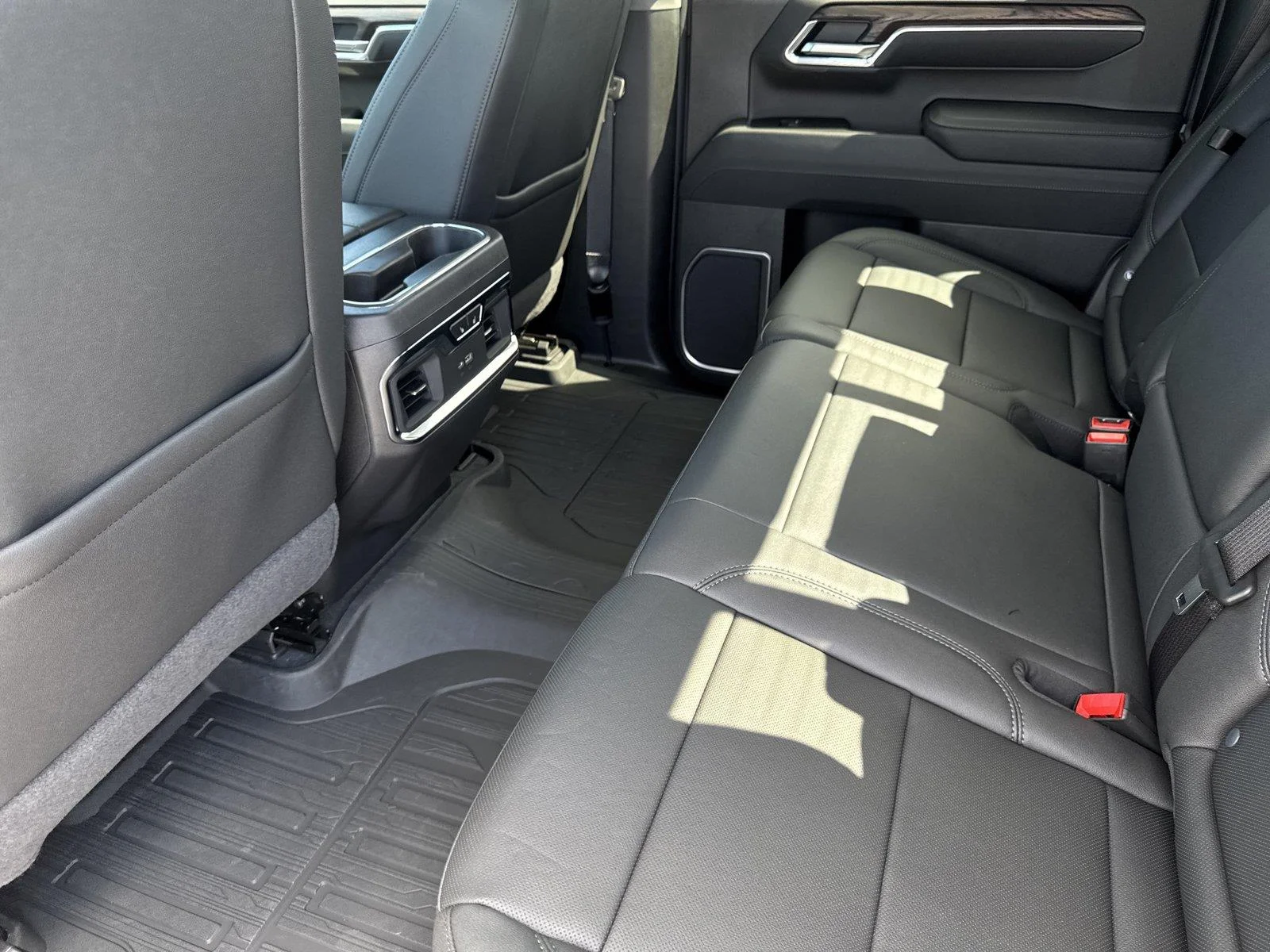 New 2026 Sterling Metallic GMC SLT image 30