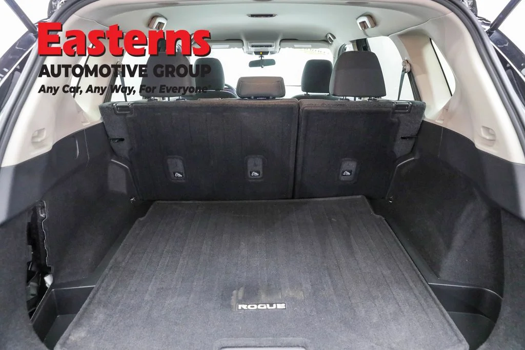 Used 2023 Black Nissan S image 9