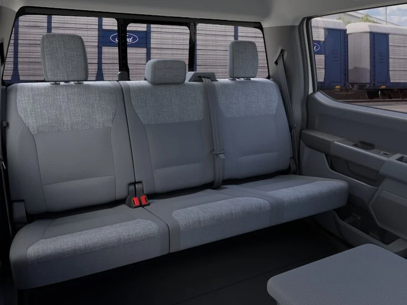 New 2026 Oxford White Ford F-450® XLT image 11