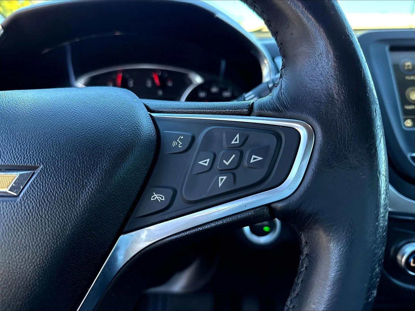 Used 2019 Blue Metallic Chevrolet LT image 15