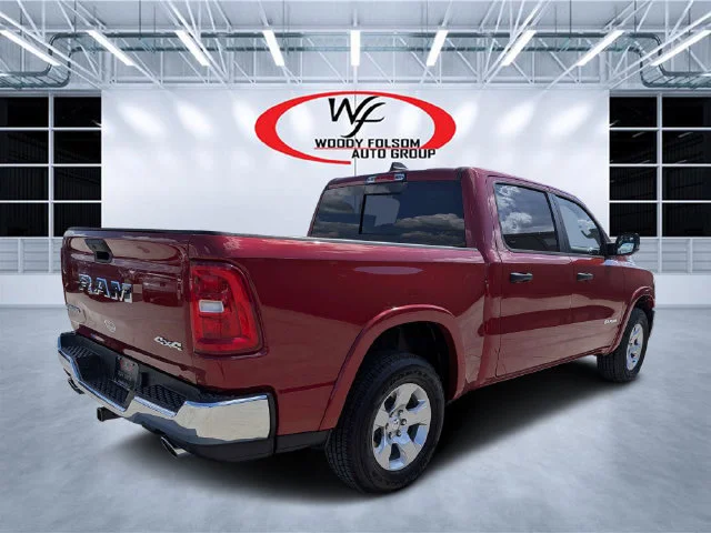 New 2027 Molten Red Pearl-Coat Exterior Paint RAM Big Horn/Lone Star image 3