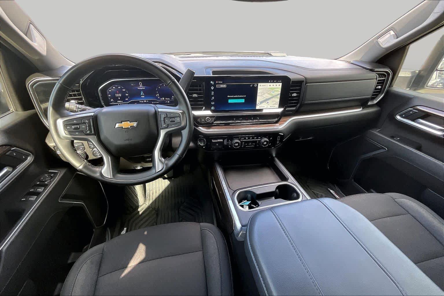 Used 2024 Sterling Gray Metallic Chevrolet LT image 15