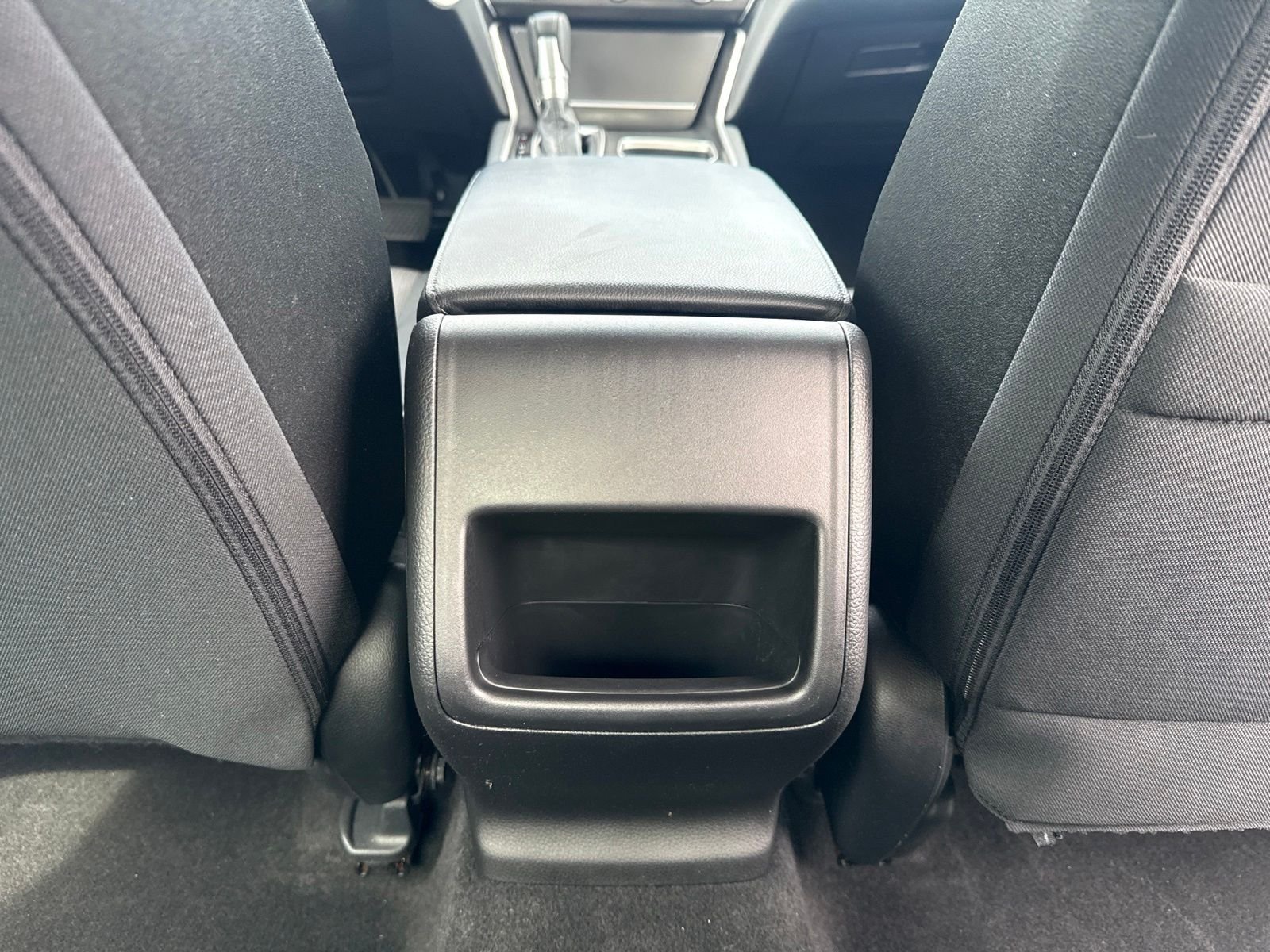 Used 2018 White Honda LX image 23