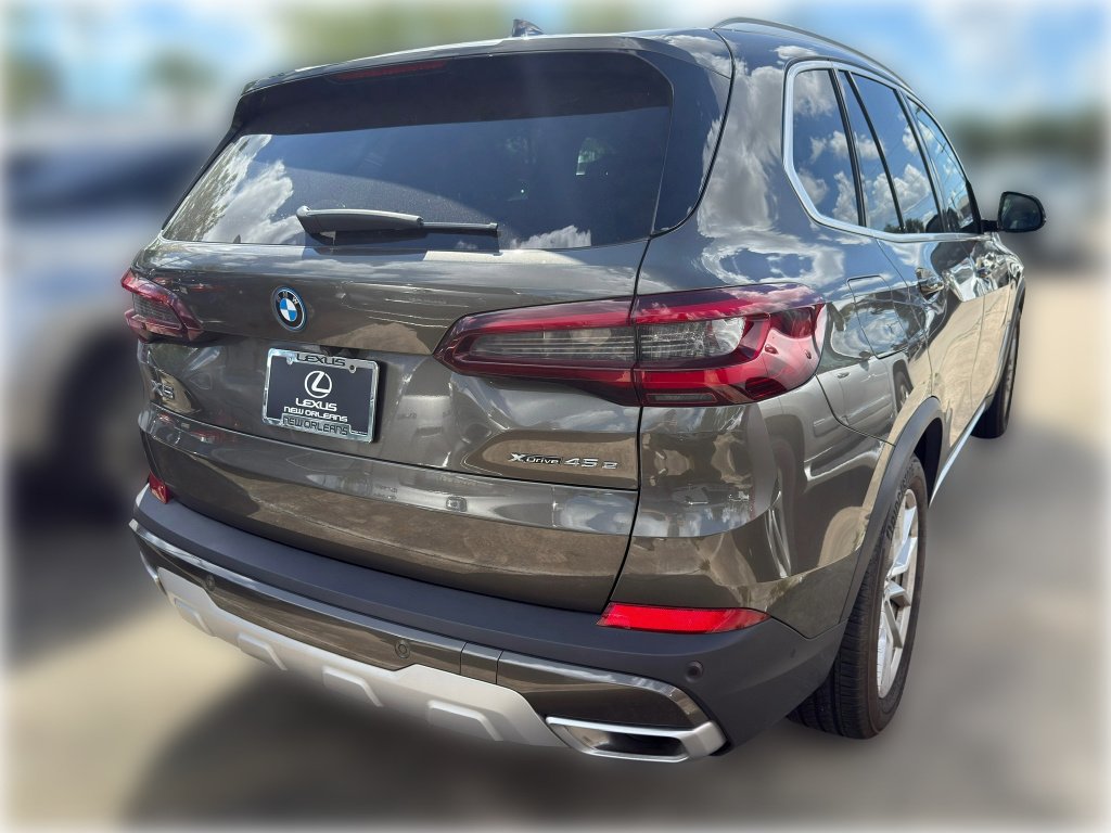 Used 2023 Manhattan Green Metallic BMW xDrive45e image 2