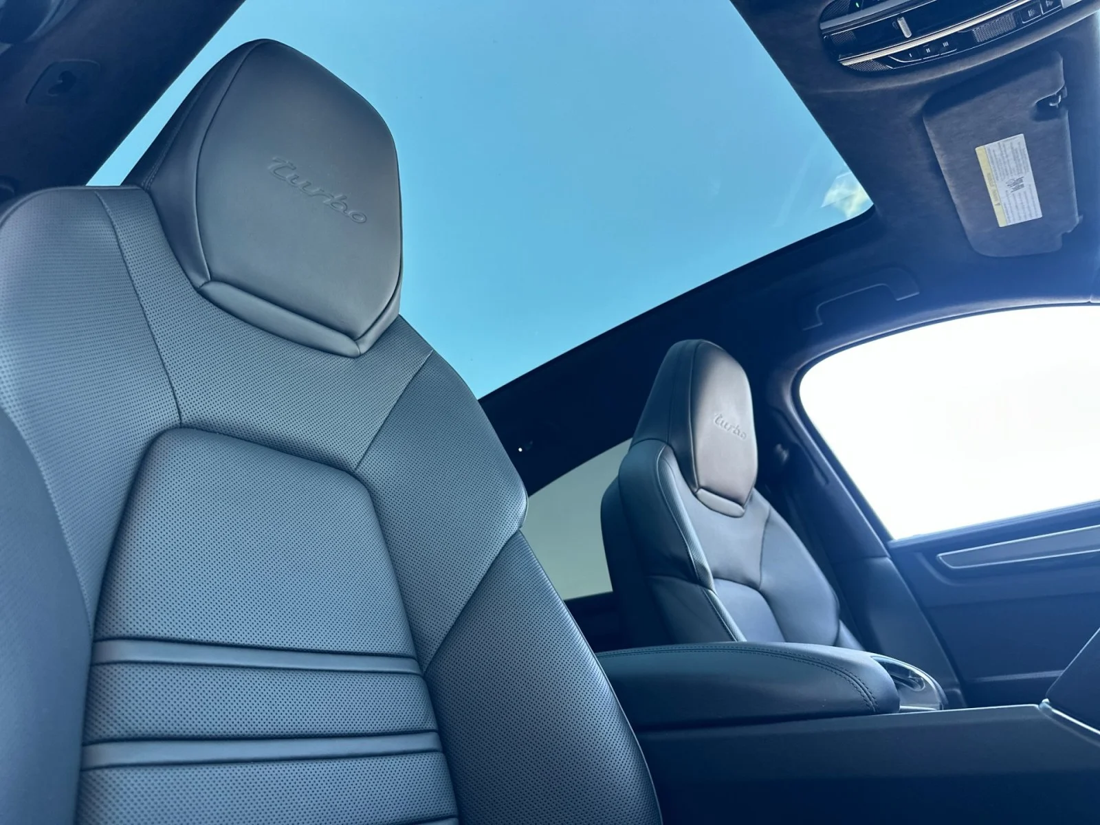 Used 2022 QUARTZITE GREY Porsche Turbo Coupe image 17
