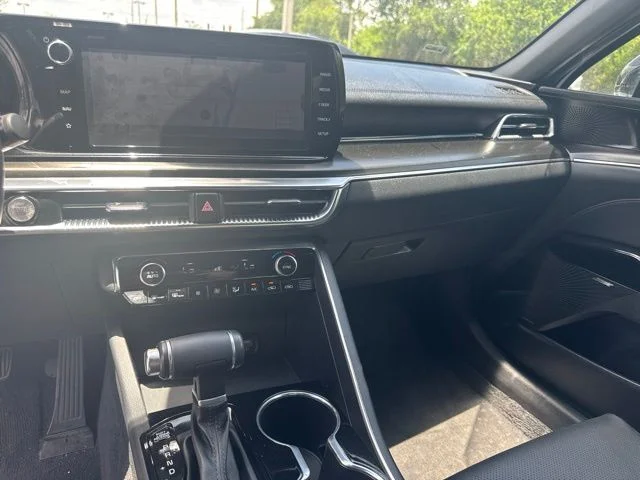 Certified Used 2024 White Kia GT image 10