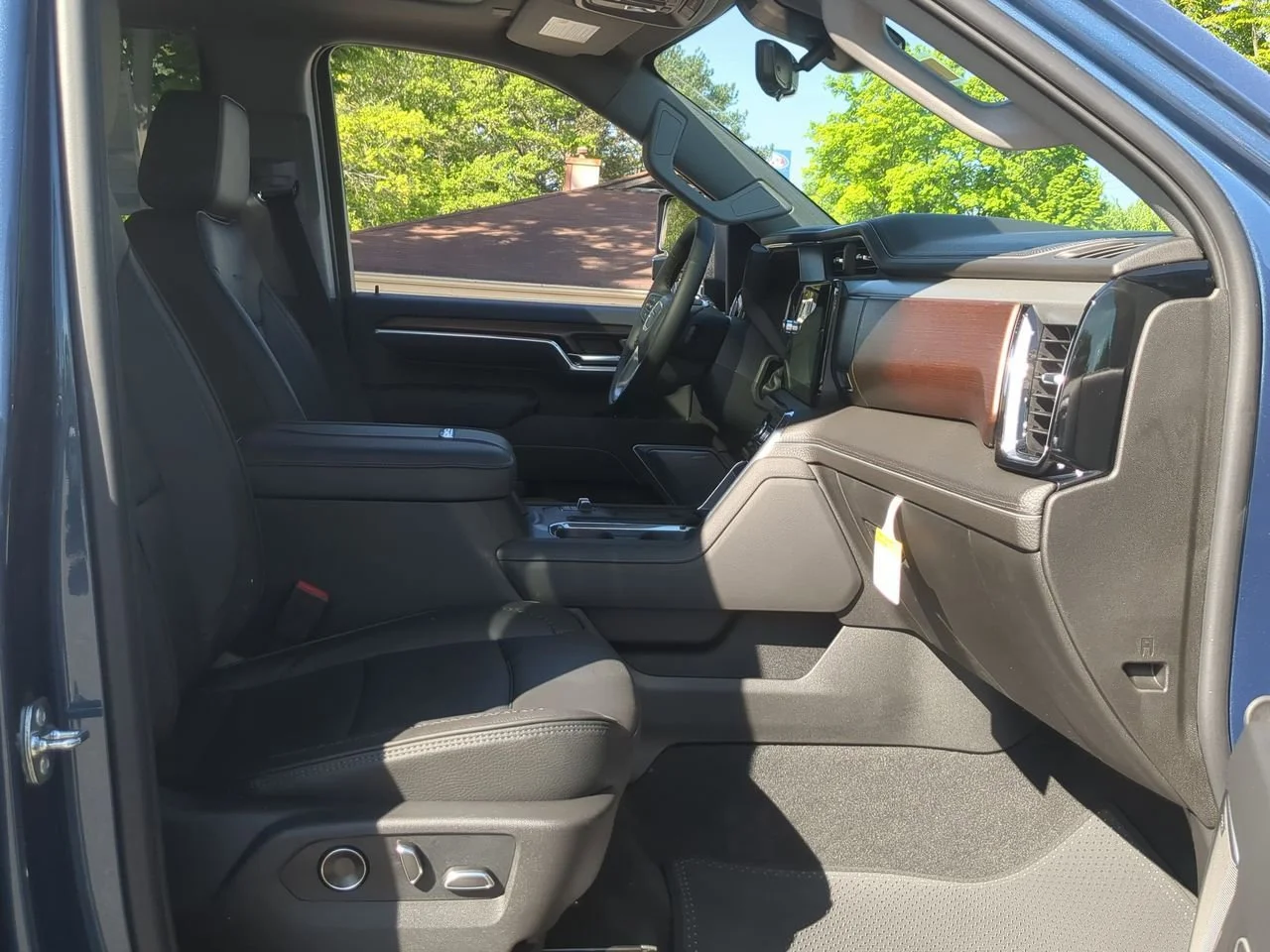 New 2026 Downpour Metallic GMC Denali image 29