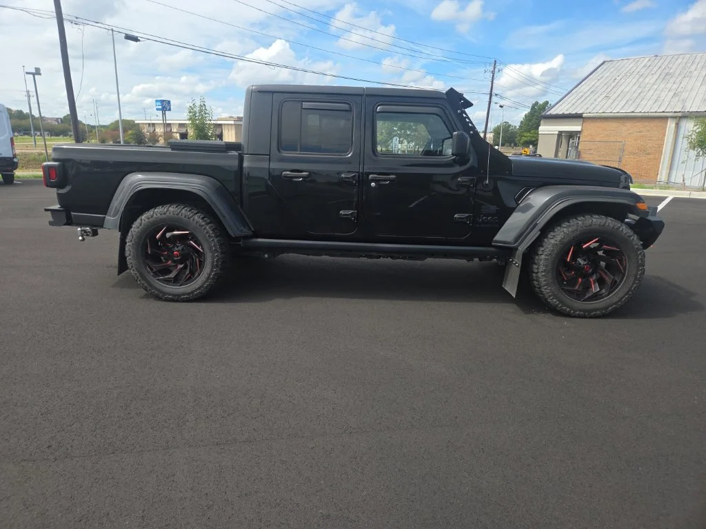 Used 2023 Black Jeep Sport image 17