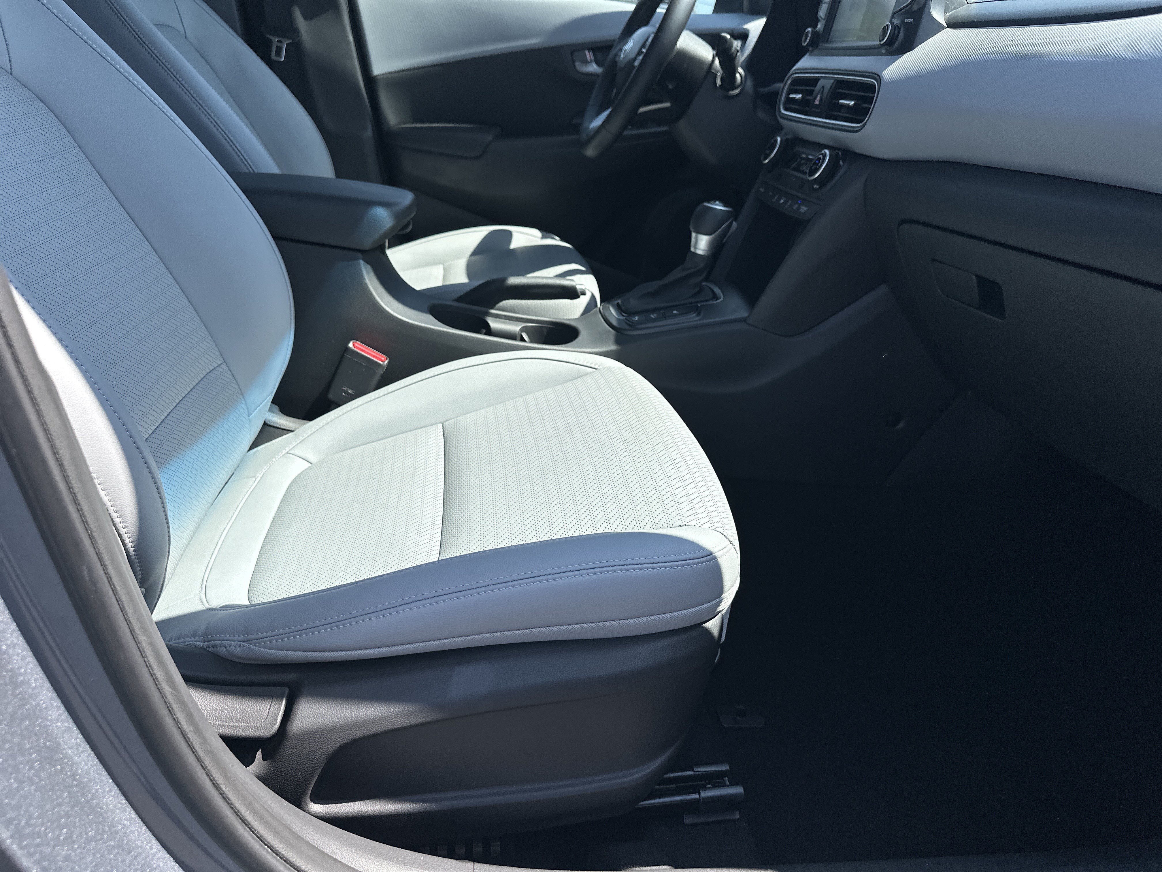 Used 2021 Sonic Silver Hyundai Ultimate image 15