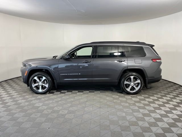 Used 2026 Gray Jeep Limited image 4