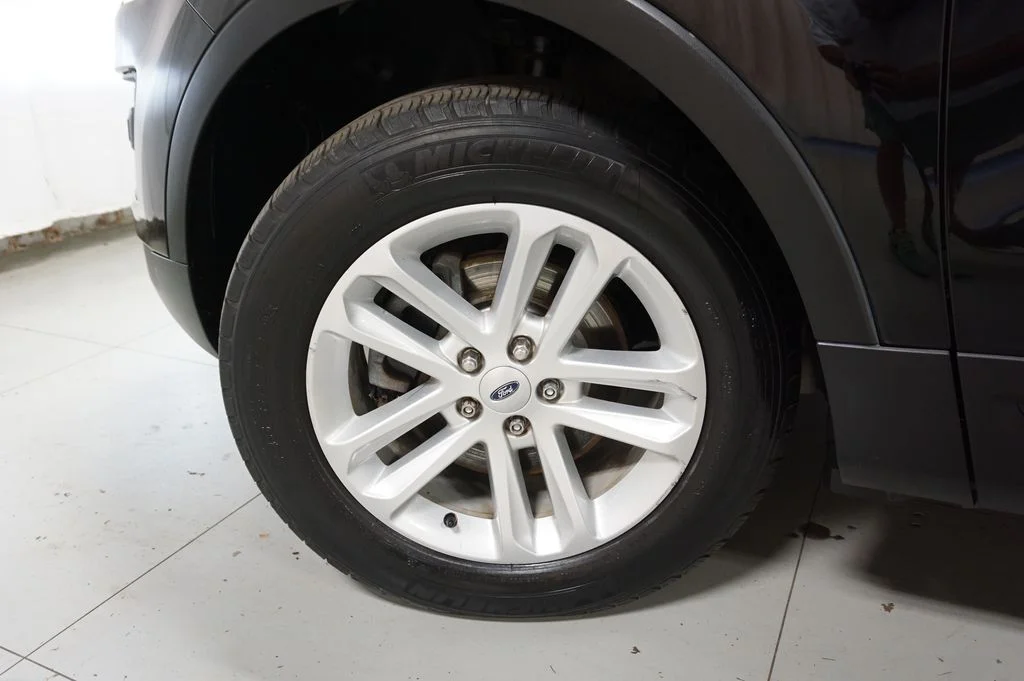 Used 2016 Shadow Black Ford Base image 39
