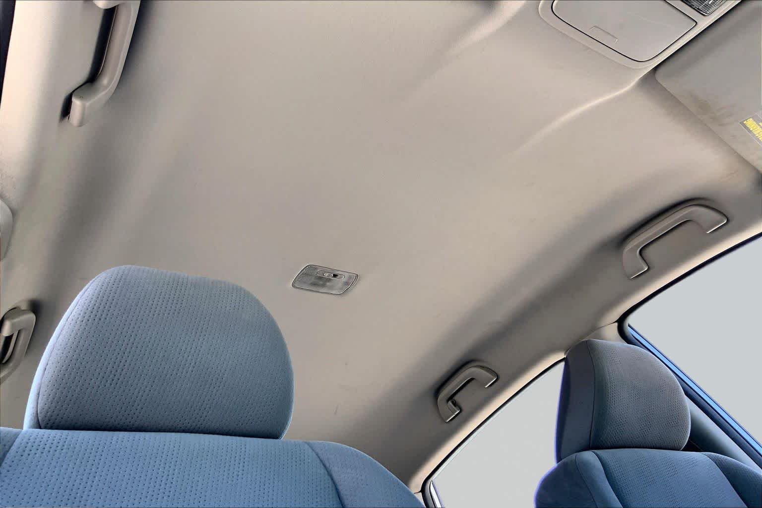 Used 2011 Glacier Blue Metallic Honda SE image 13
