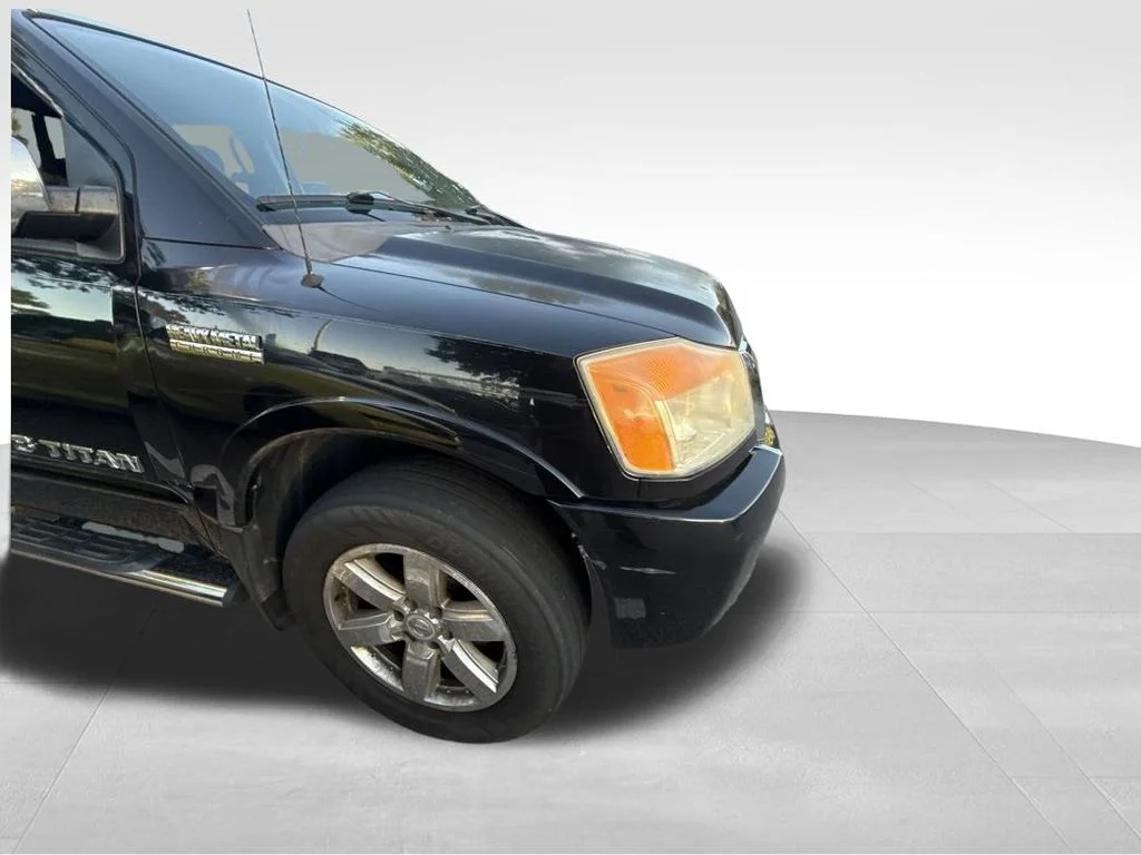 Used 2010 Black Nissan SE image 22