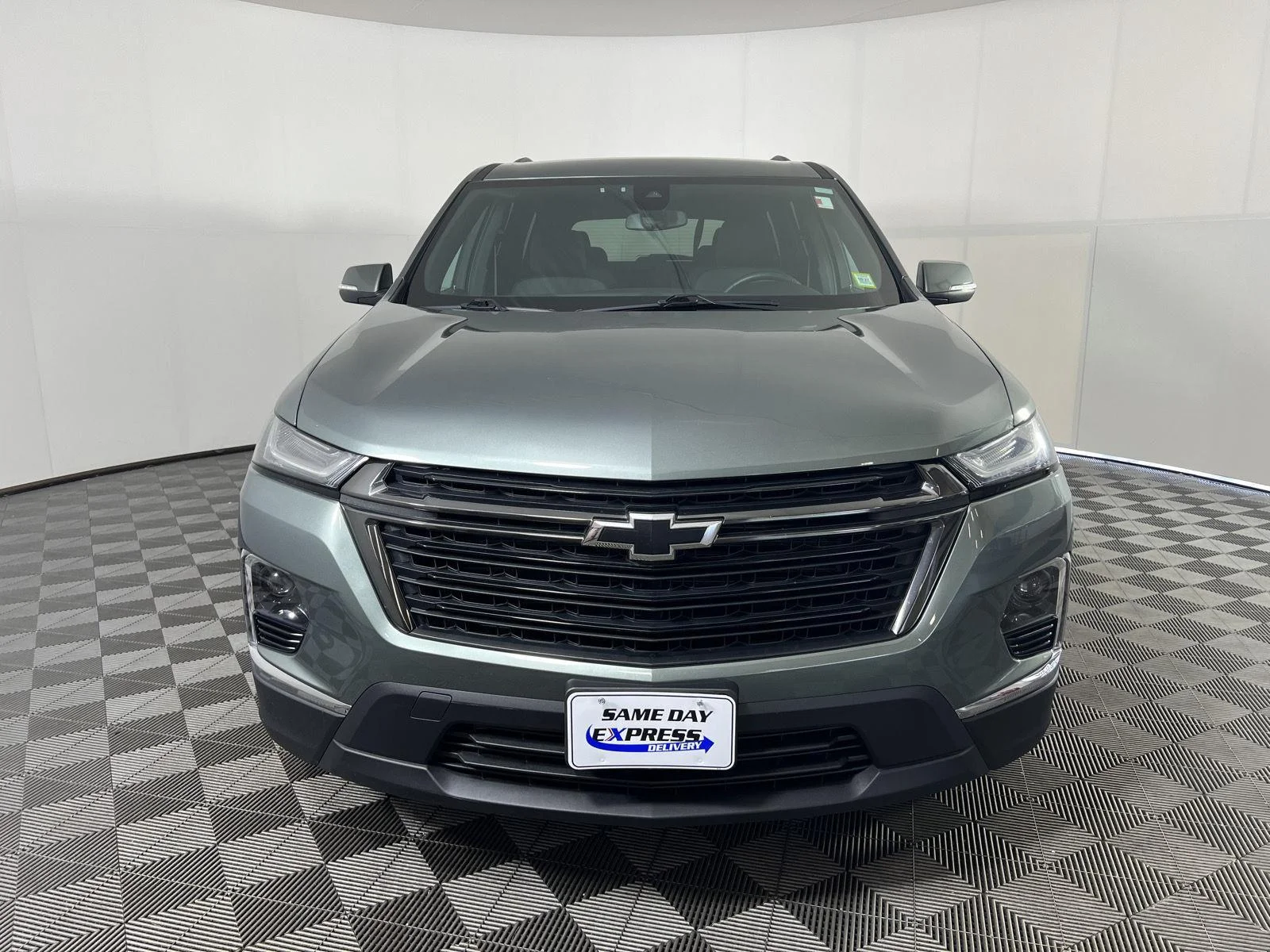 Used 2023 Silver Sage Metallic Chevrolet LT Cloth image 26
