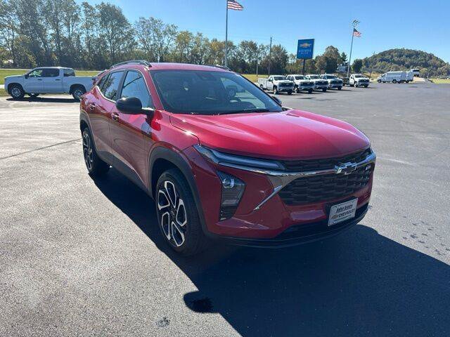 2026 Chevrolet Trax RS - Photo 2