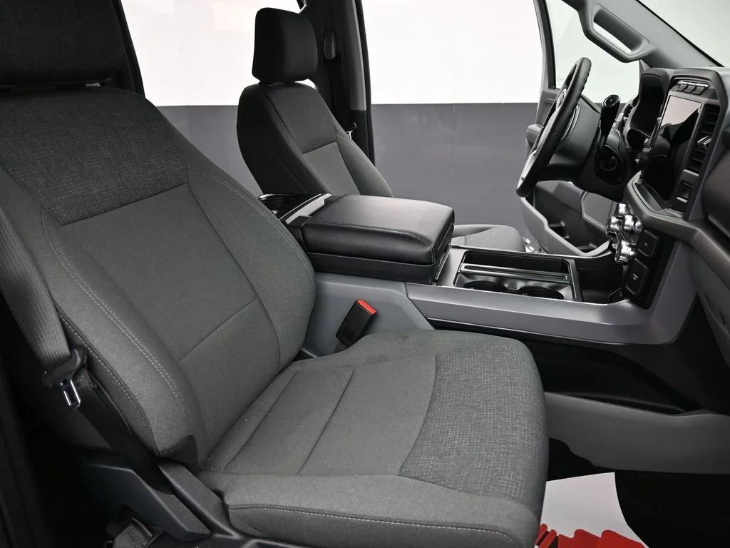 2024 Ford F-150 XLT - Photo 17