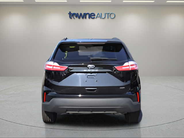 Used 2024 Black Metallic Ford SE image 5