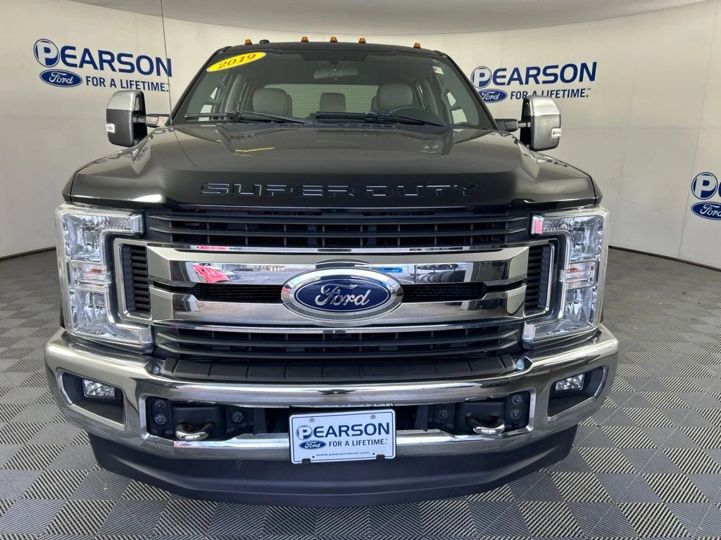 Used 2019  Ford XLT image 2