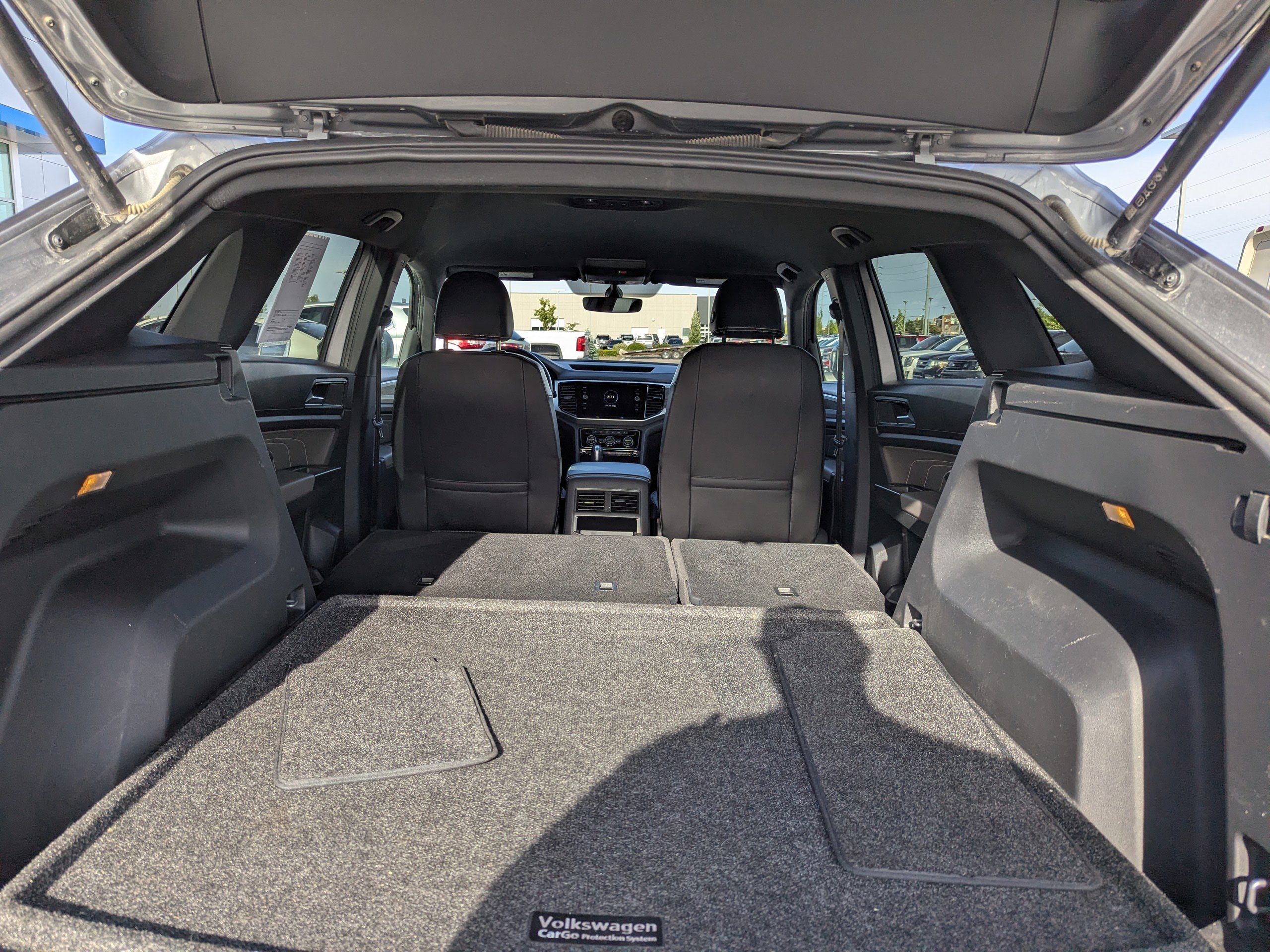 2023 Volkswagen Atlas Cross Sport SE w/Tech - Photo 32