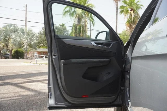 New 2026 Pure Gray Volkswagen 2.0T SE w/Technology image 15