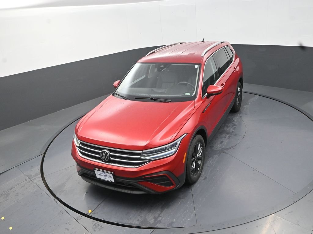 Used 2023 Red Volkswagen 2.0T SE image 15