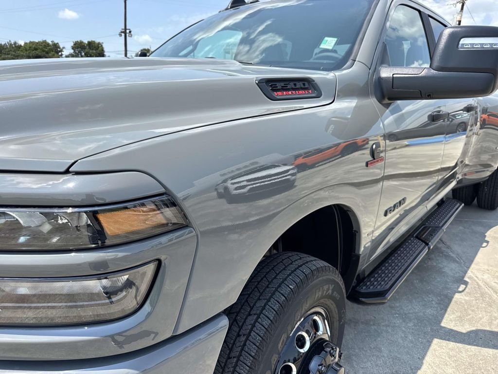 New 2027 Ceramic Gray Clear-Coat Exterior Paint RAM Big Horn image 11