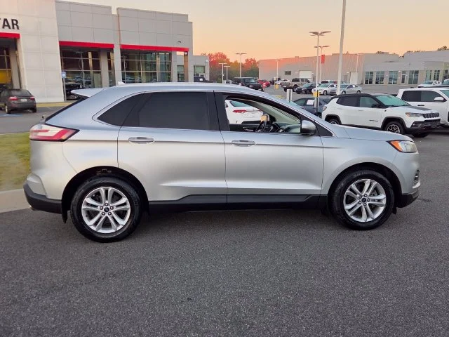 Used 2019 Silver Ford SEL image 15