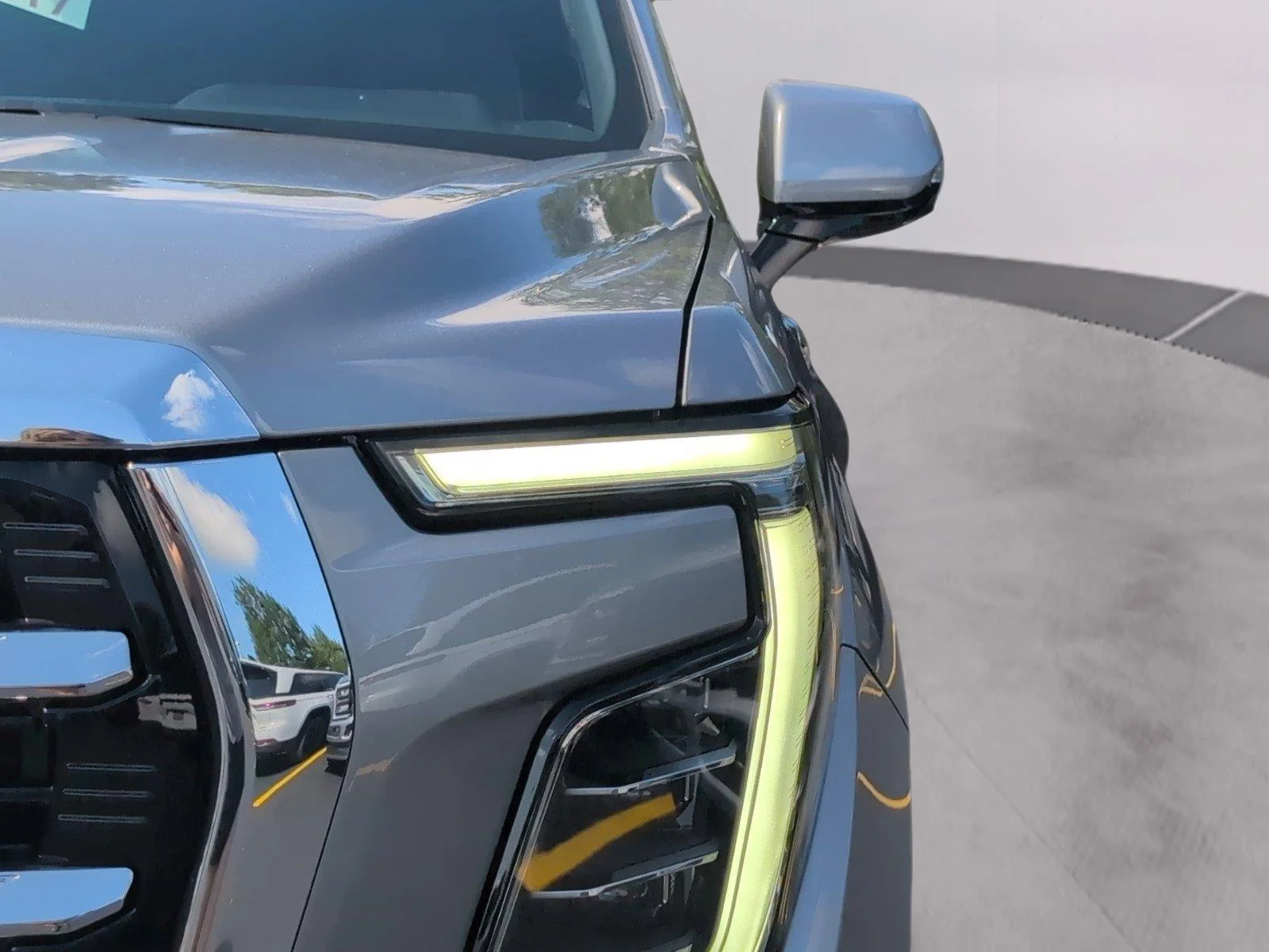 New 2026 Sterling Metallic GMC Elevation image 36