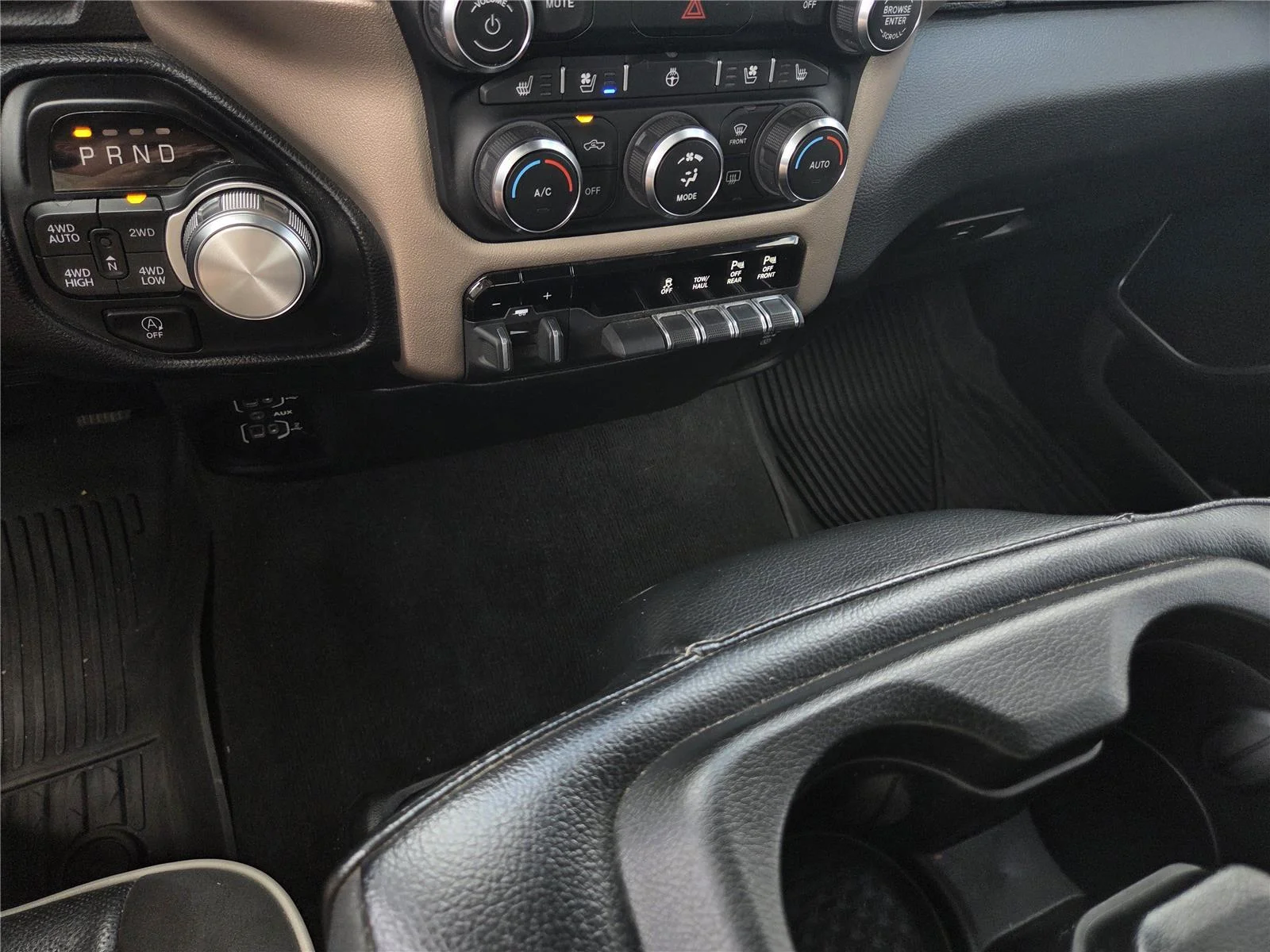 Used 2022 Bright White Clearcoat Ram Laramie image 14