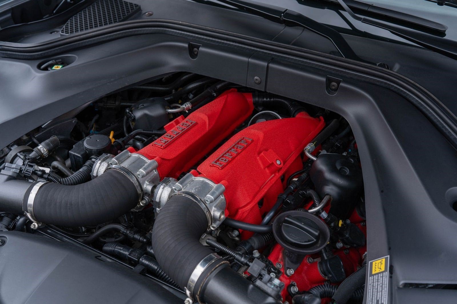 Certified Used 2017 Grigio Titanio Metall Ferrari  image 25