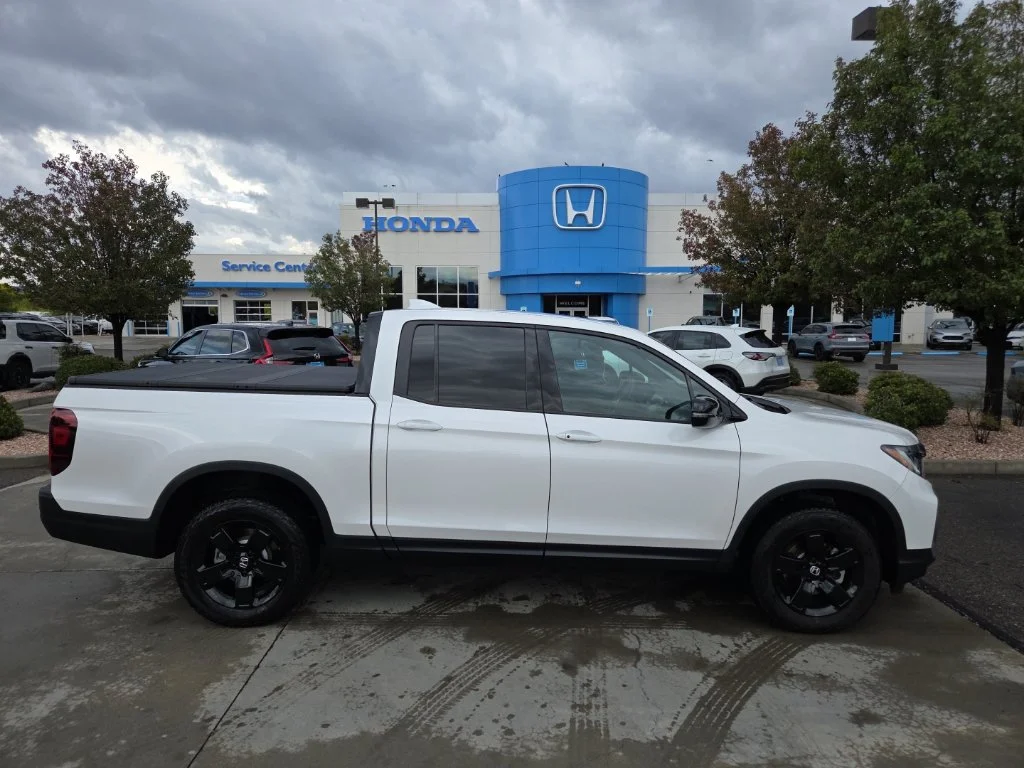 Used 2024 Platinum White Pearl Honda AWD BLACK EDITION image 4