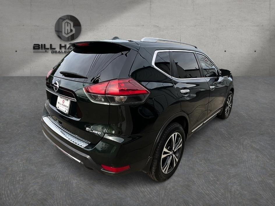 Used 2018 Green Nissan SL image 5