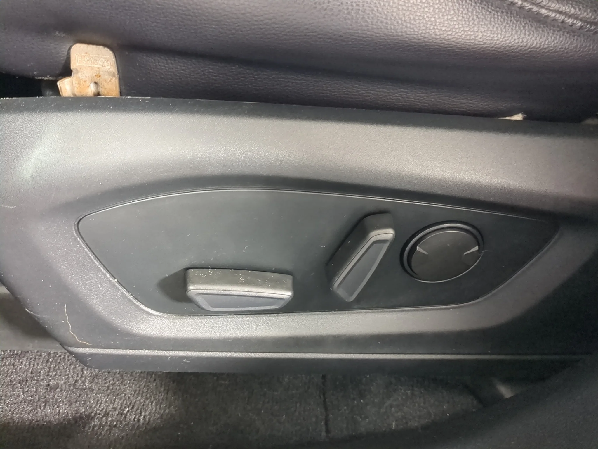 Used 2020 Agate Black Metallic Ford XLT image 12