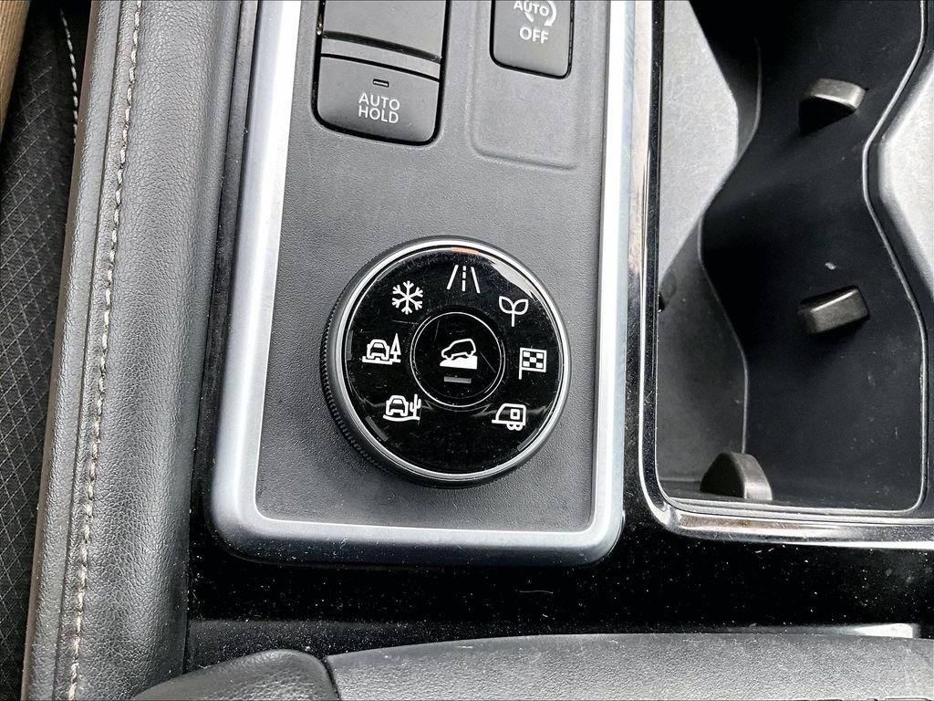 Used 2024 Silver Nissan SV image 27