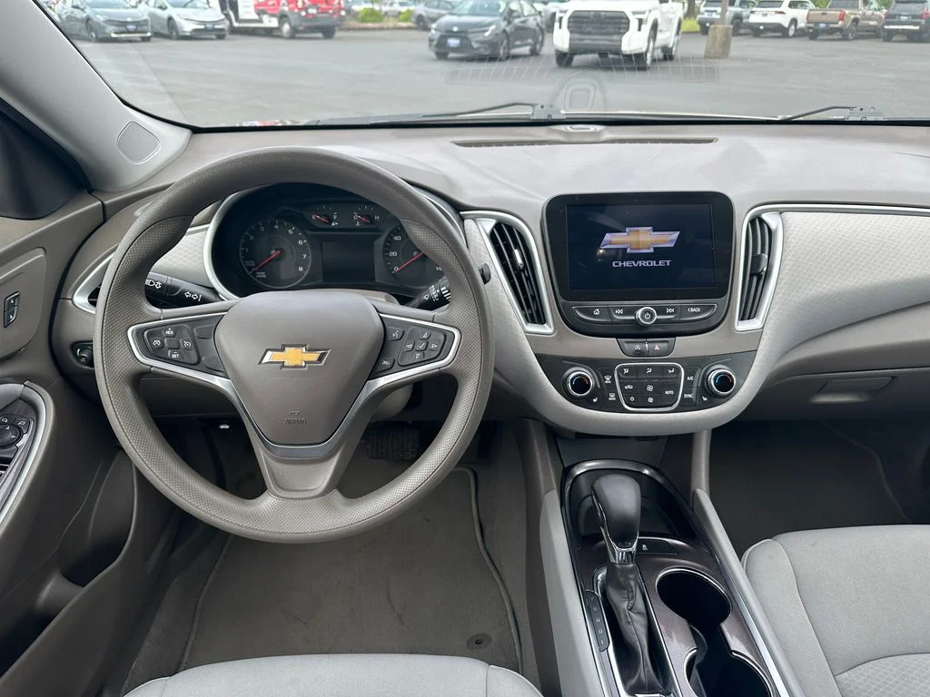 Used 2022 Gray Chevrolet LT image 15