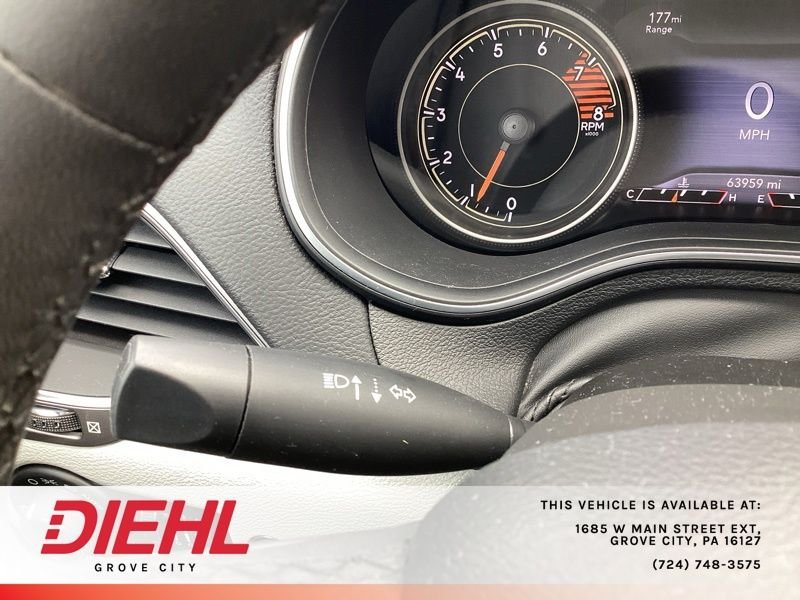 Used 2022 White Jeep Latitude Lux image 35