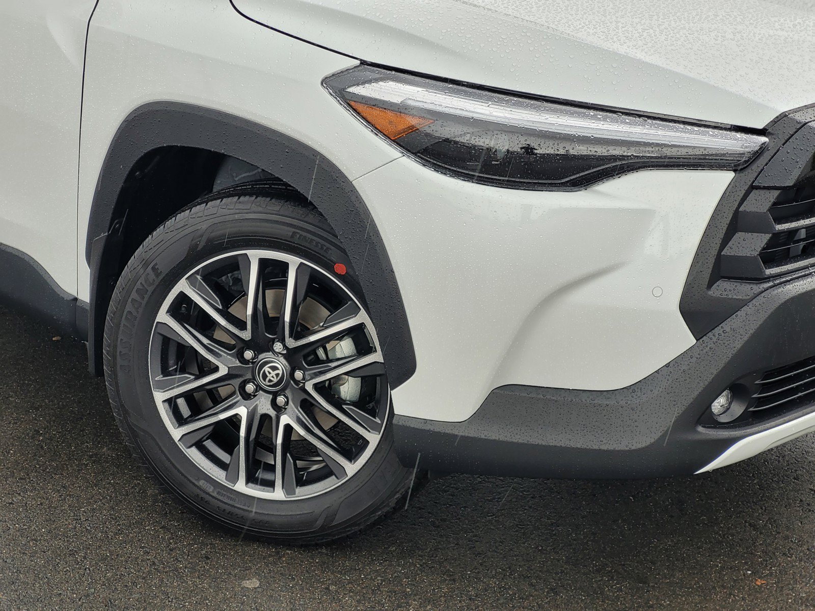 New 2026 Wind Chill Pearl Toyota XLE image 5