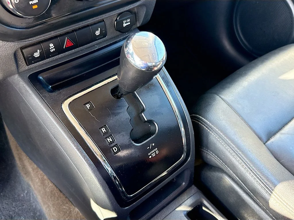 Used 2016 Gray Jeep Latitude image 15