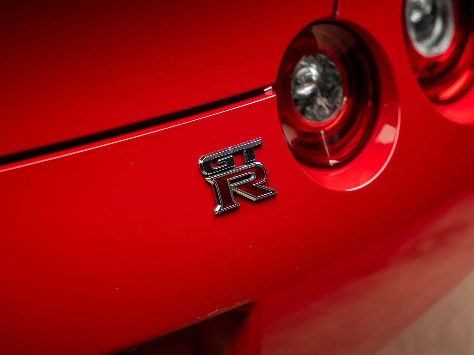 Used 2015 Red Nissan Premium image 20