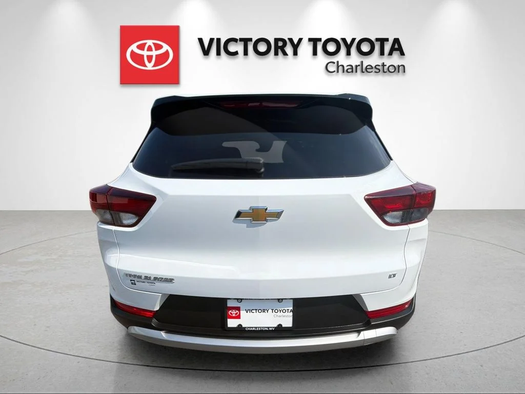 Used 2026 White Chevrolet LT image 4